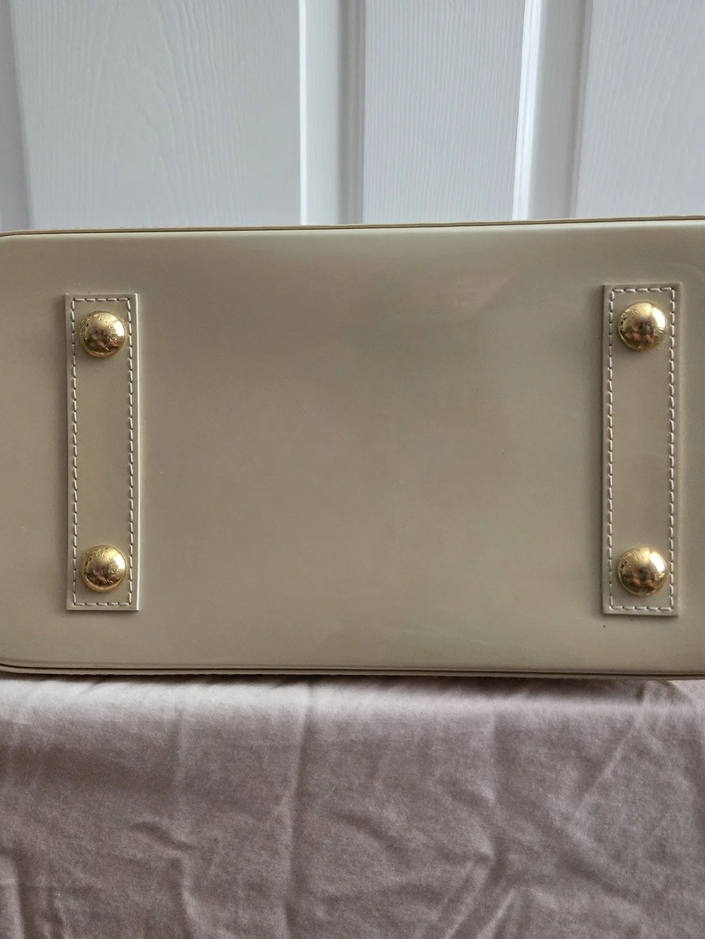 Louis Vuitton Blanc Corail Vernis Alma PM - Cream/Beige Satchel